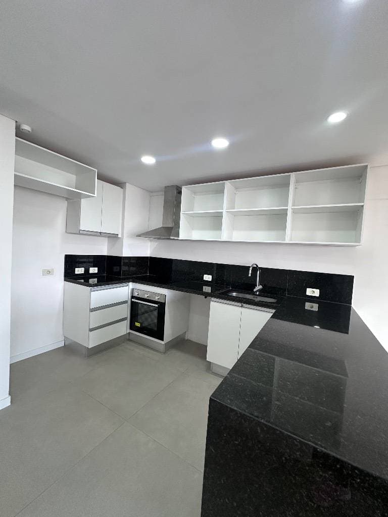 Departamento de tres dormitorios en terrazas de laurelty-Luque, foto 3