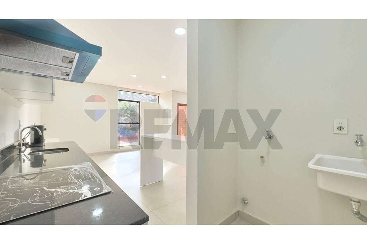 Casa en venta miraflores Luque, foto 5