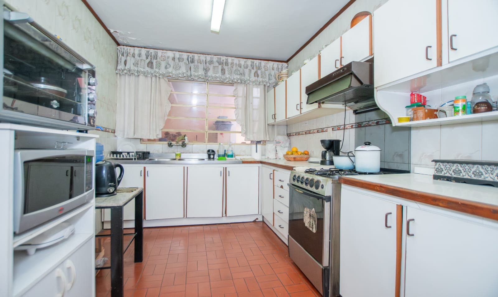 En Venta – Residencia U Oficina En Barrio Nazareth, foto 3