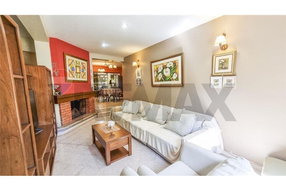 Hermosa Casa de 4 Dormitorios + Oficina en Barrio San Miguel - San Lorenzo — foto 2