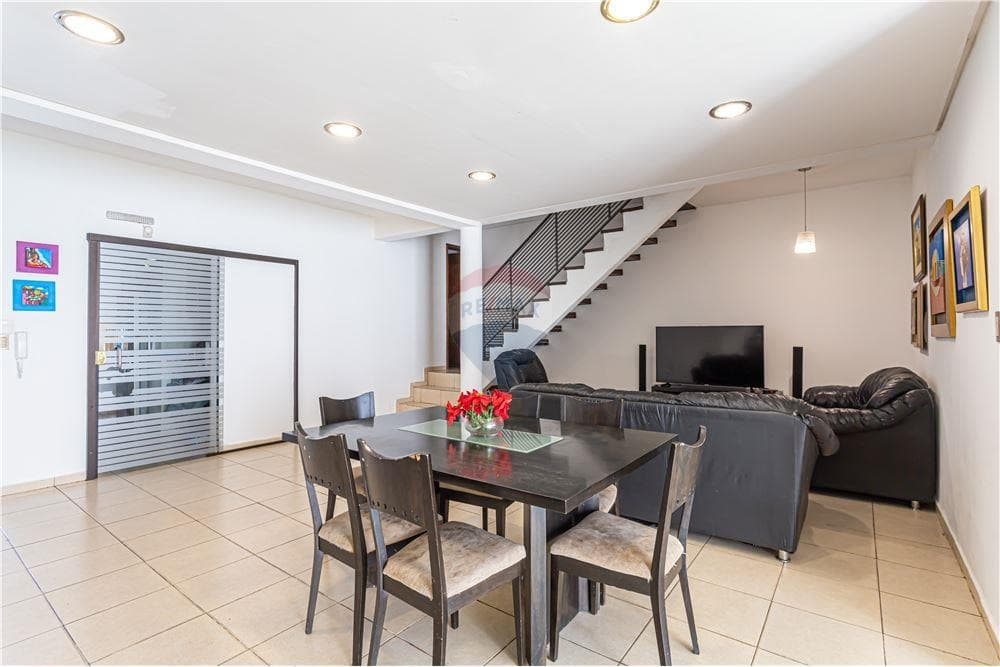 En venta duplex - barrio santa librada -uca, foto 3