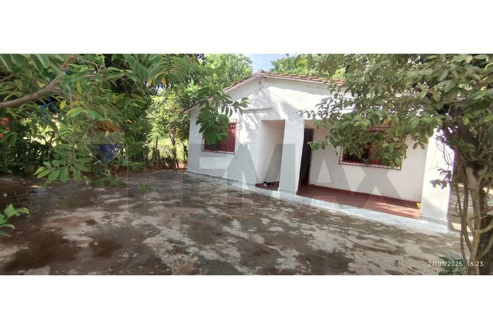 Casa - Venta - Ñemby, Paraguay, invierte en un lindo hogar!!