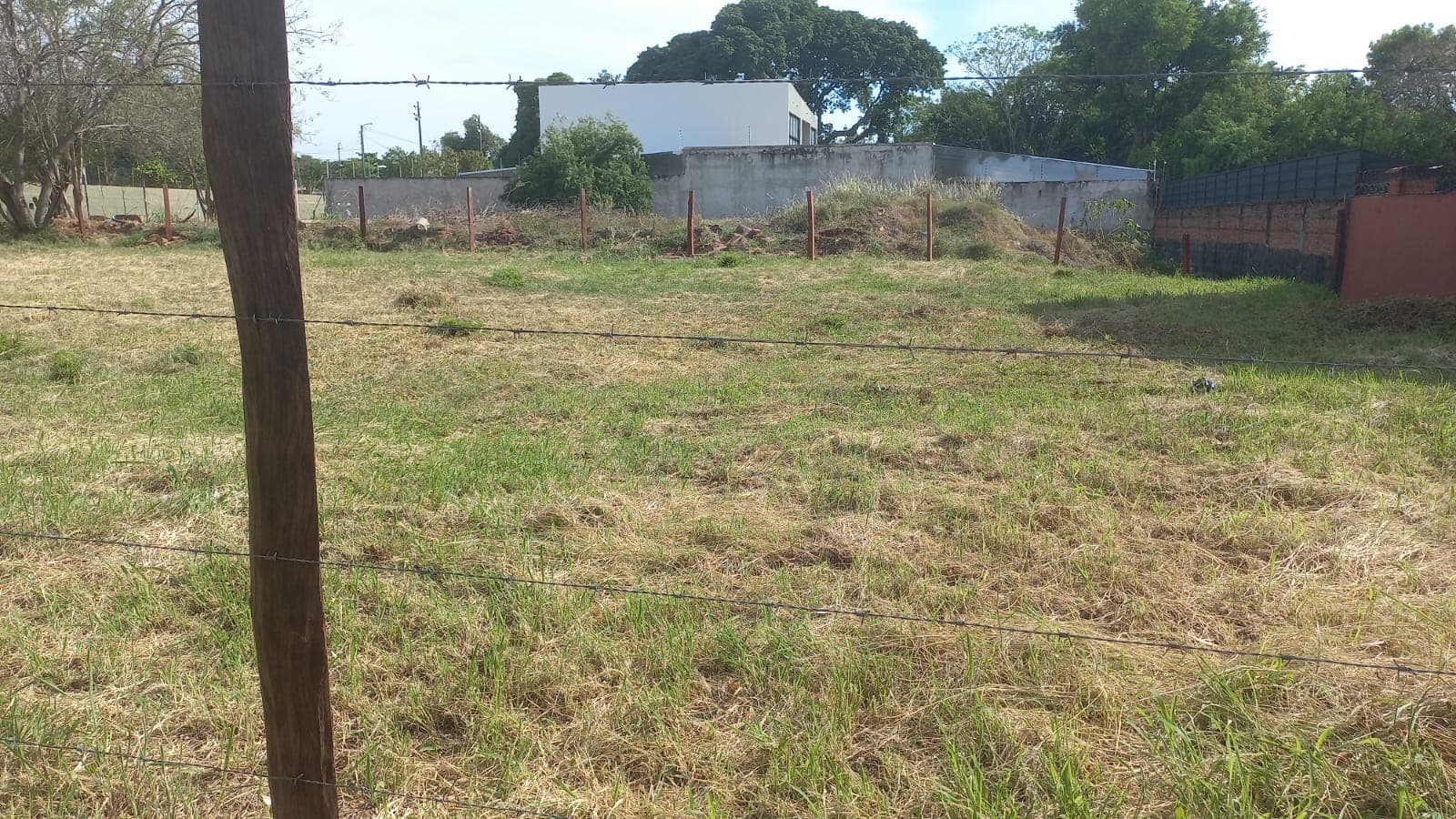 Vendo terreno en esquina en asuncion- ita enramada!!