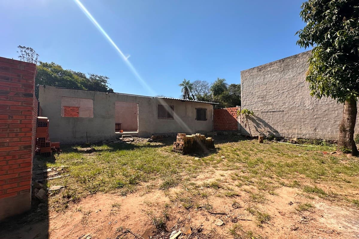 Terreno-Venta-Sin nombre y Prof. Carmen Espinola, Limpio, Central, foto 2