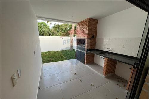 Chalet-Venta-PY Central Luque Maramburé, foto 4