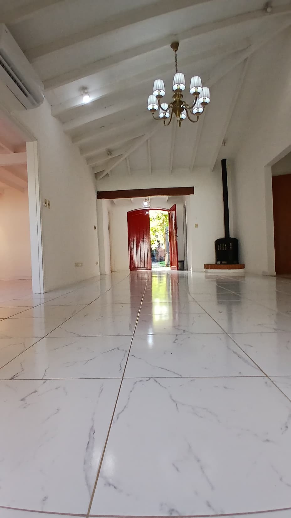Hermosa casa de una planta en los laureles, foto 4
