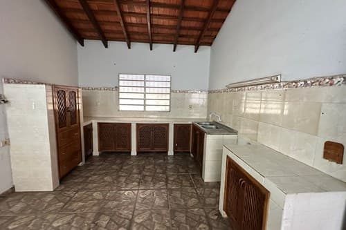 Amplia casa en venta Fernando de la Mora. Sobre la calle asfaltada, foto 5