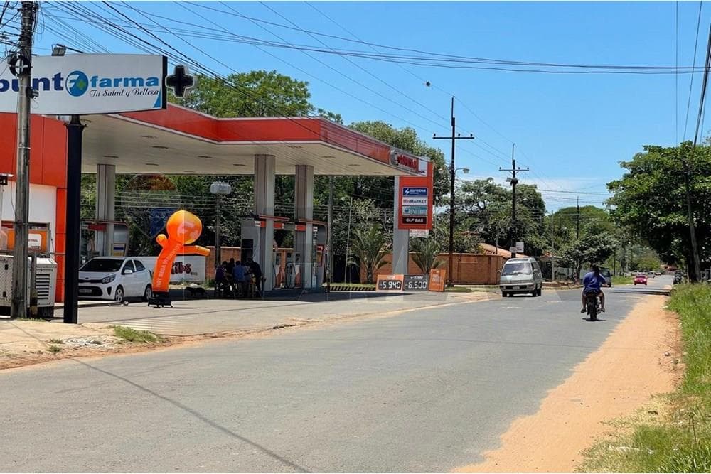 Local comercial con 2 salones, foto 2