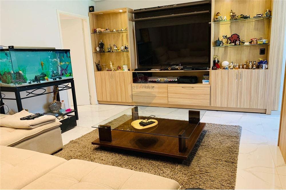 Moderno diseño arquitectónico de este Dúplex zona Lambaré, foto 5