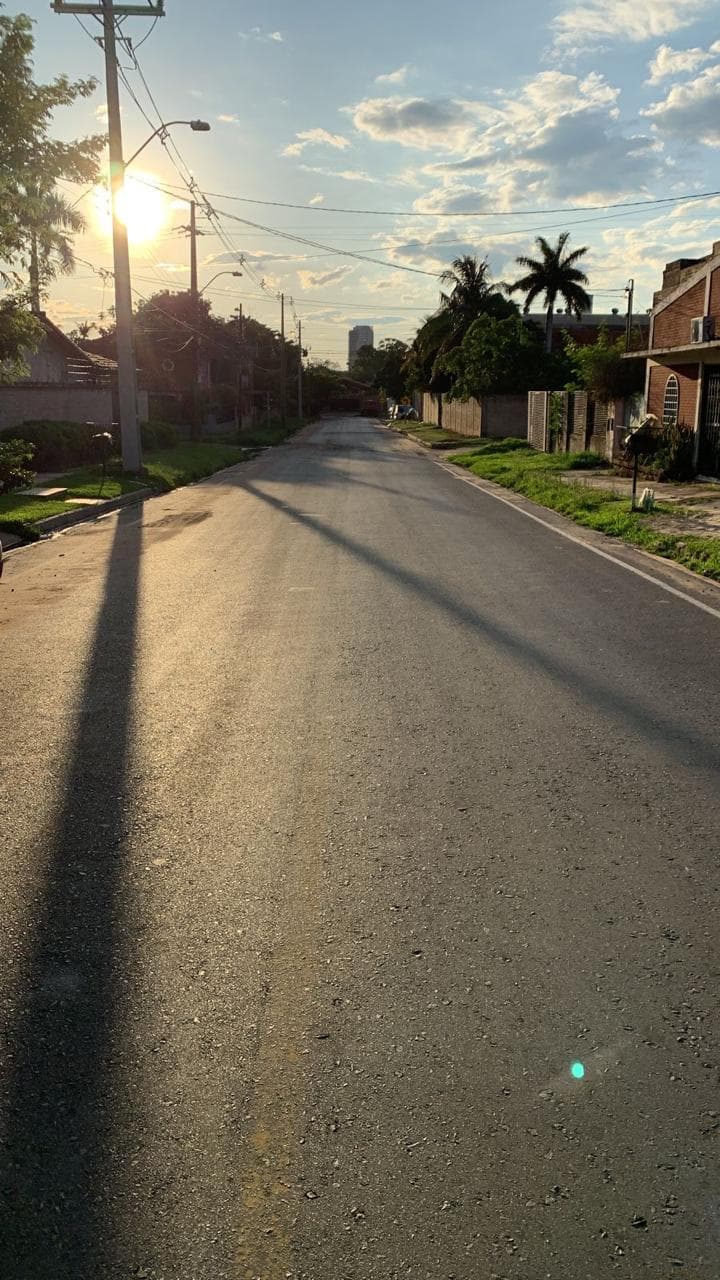 A pasos del colegio trinity y del cit — foto 3