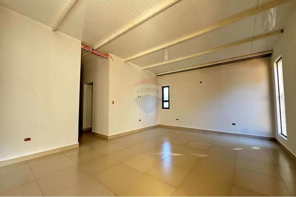 Amplia casa en Lambaré — foto 5