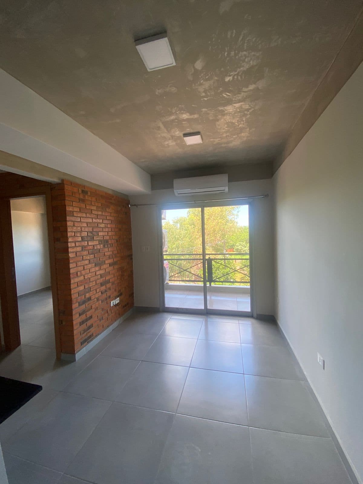 Alquilo departamento 2 habitaciones – Mariano Roque Alonso