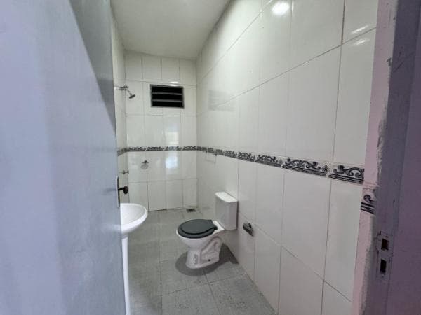 Salón comercial en barrio panambi vera, foto 4