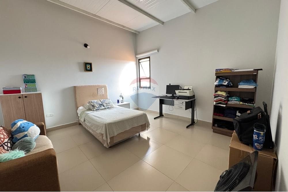 Casa en lambare a precio de duplex, foto 5