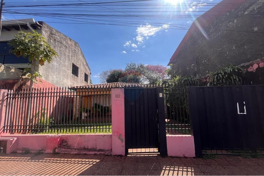 Casa en Venta – Fernando de la Mora, foto 2