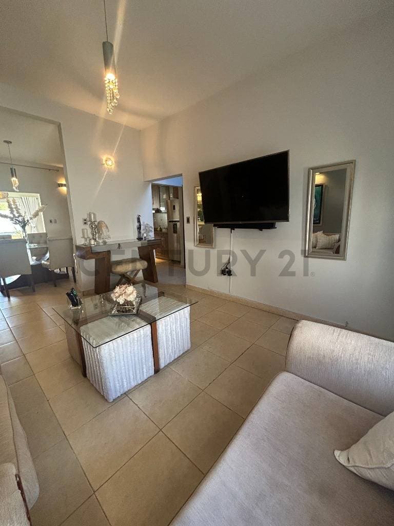 Amplio duplex en Lambaré, foto 3
