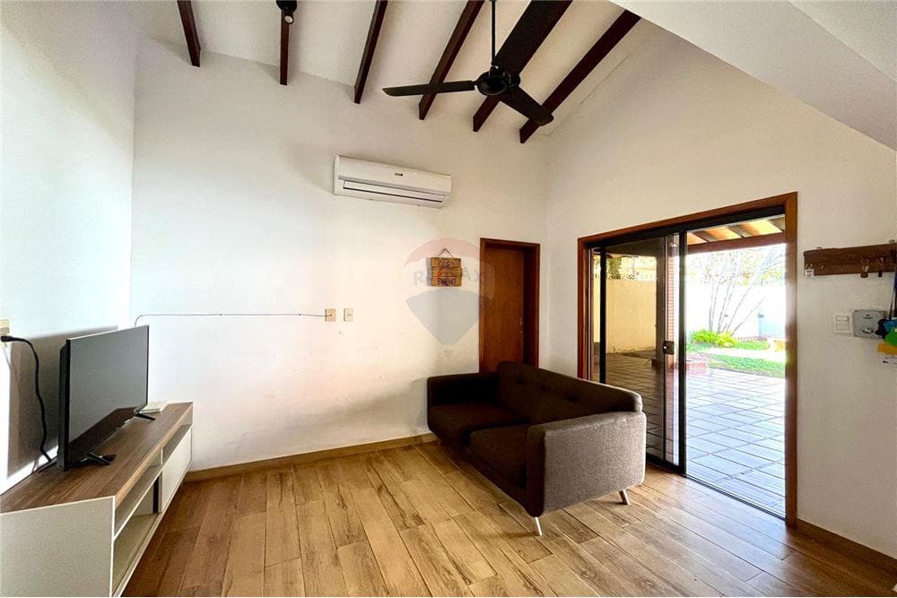 Casa con salon comercial en esquina fernando norte, foto 5