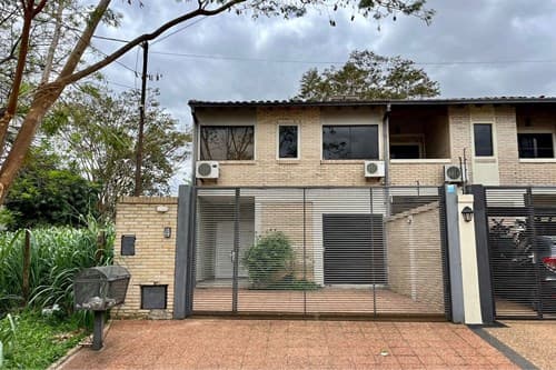 Duplex En Luque, Zona Conmebol, Primer Barrio — foto 5