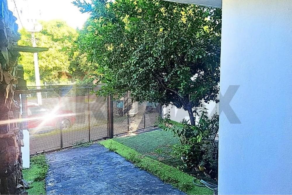 Casa en Asunción - Barrio Tembetary, foto 2