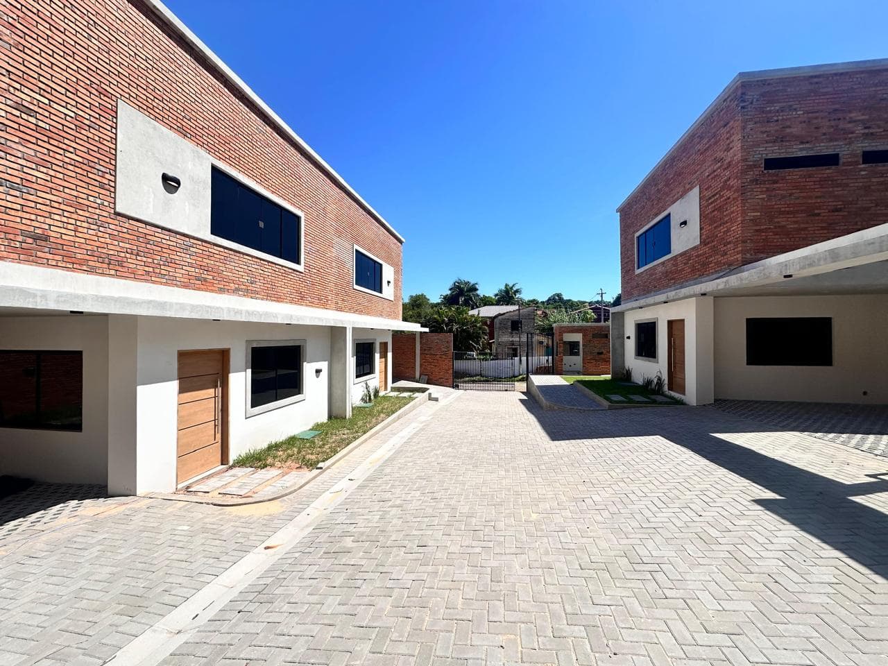 Hermoso duplex en b°cerrado edilica en lambare, foto 3