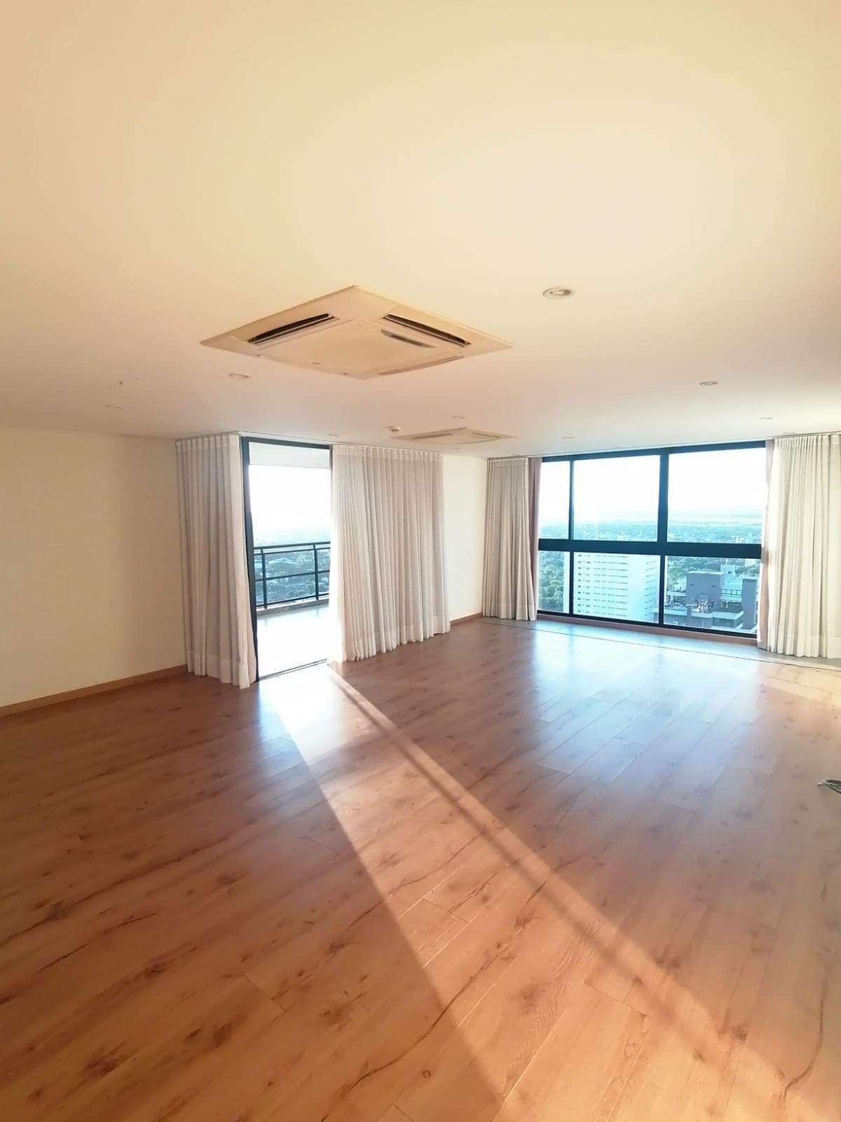 Amplio penthouse sobre santisima Trinidad, foto 1
