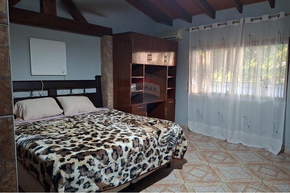 Casa - Venta - San Bernardino, Paraguay, foto 5