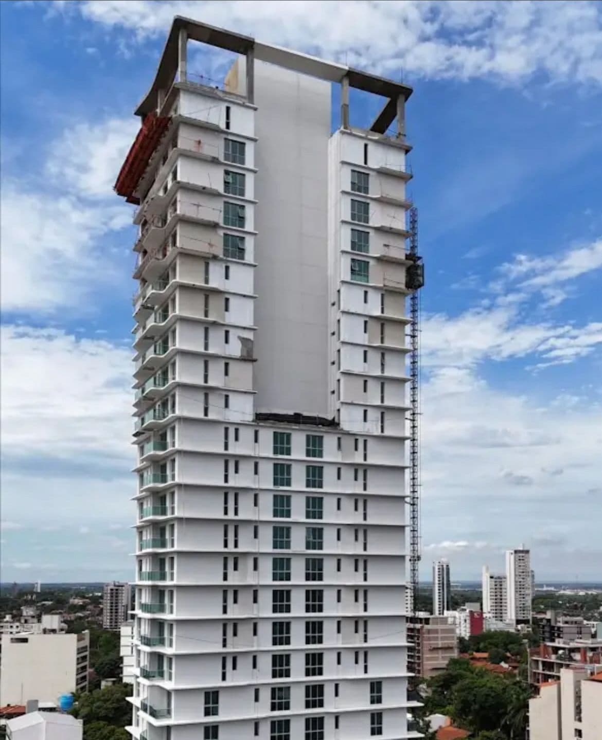 En venta depto en edificio home palace tower, foto 1