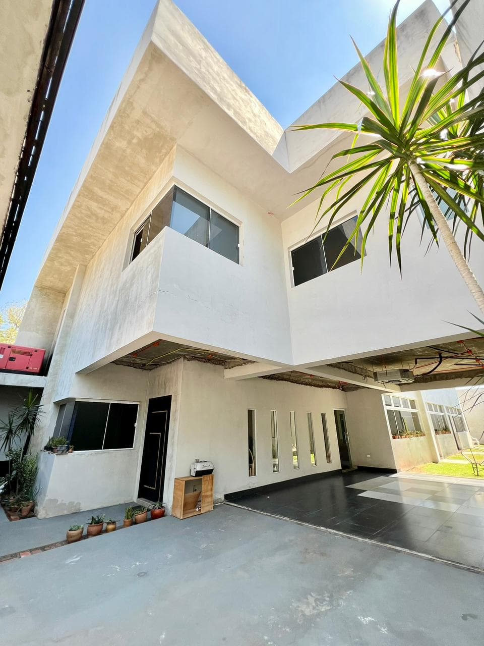 En venta - residencia en lambare, foto 5