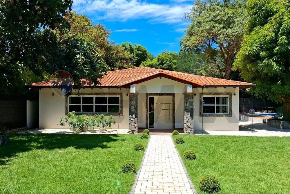 Nueva Casa Moderna en San Ber ¡Descúbrela!