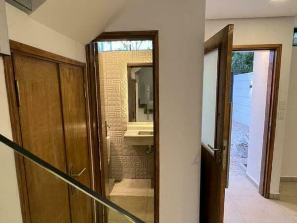 Hermoso duplex en ubicacion estrategica a pasos del eje corporativo, foto 2