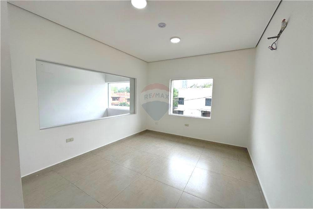 Local comercial en planta alta con entrada independiente en barrio manorá‼️, foto 5