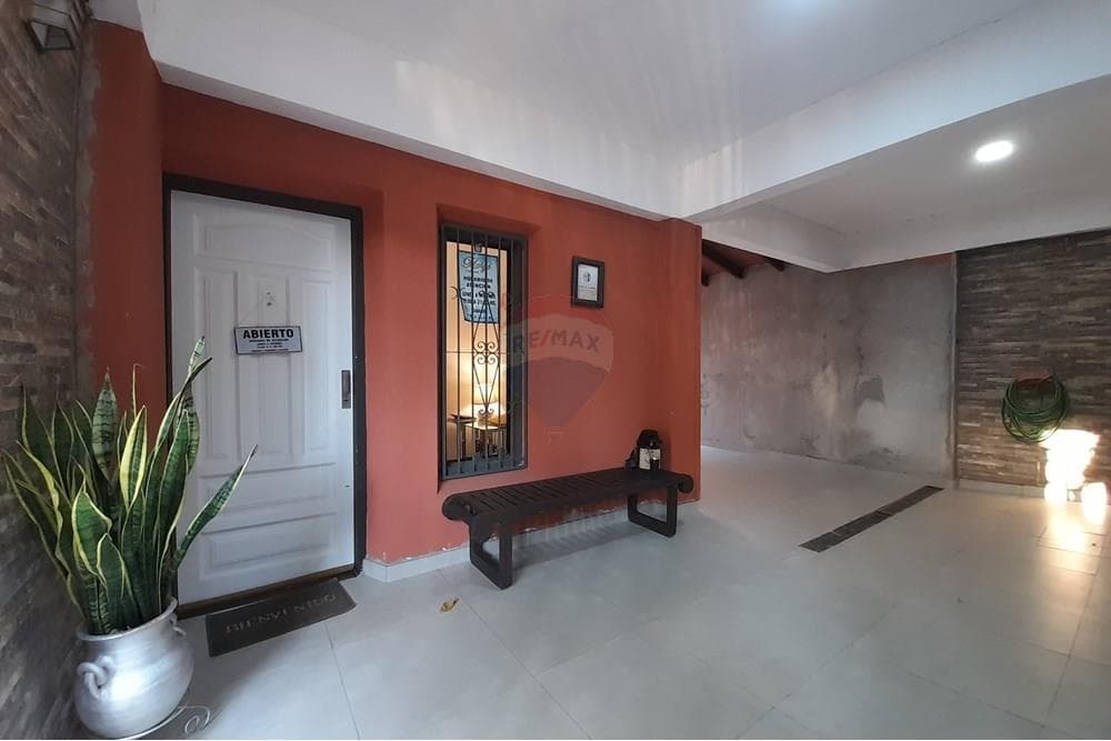 En venta casa con piscina en Sajonia Asunción, foto 2