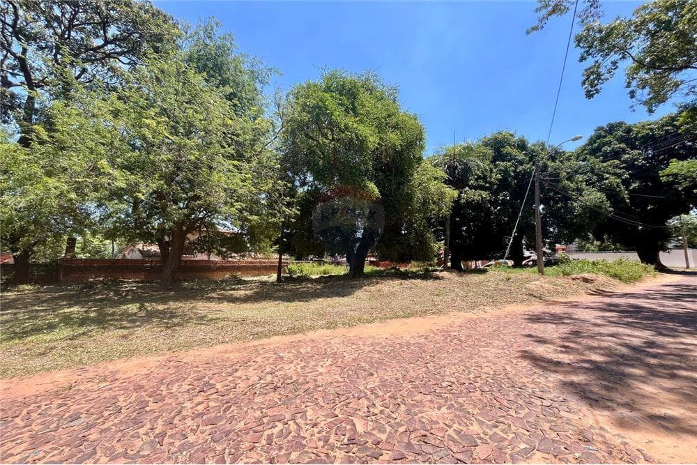 Terreno en Lambaré z/ Jardín de la Paz