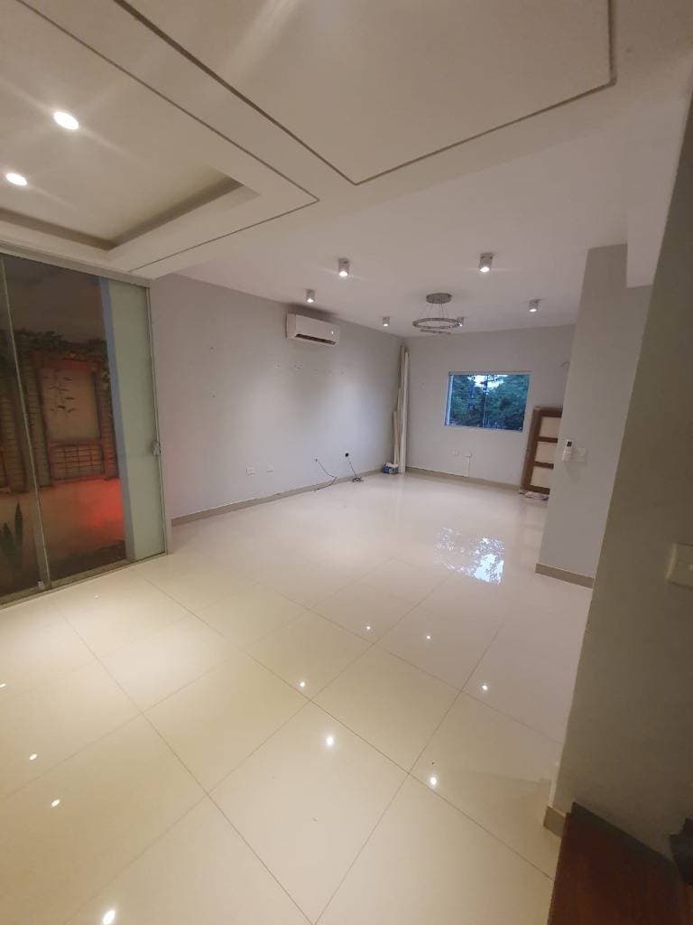 duplex sobre Independencia Nacional, Lambaré, foto 5