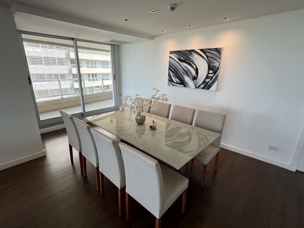 *en alquiler penthouse 4 dormitorios amoblado en edificio palacio de los patos*, foto 2