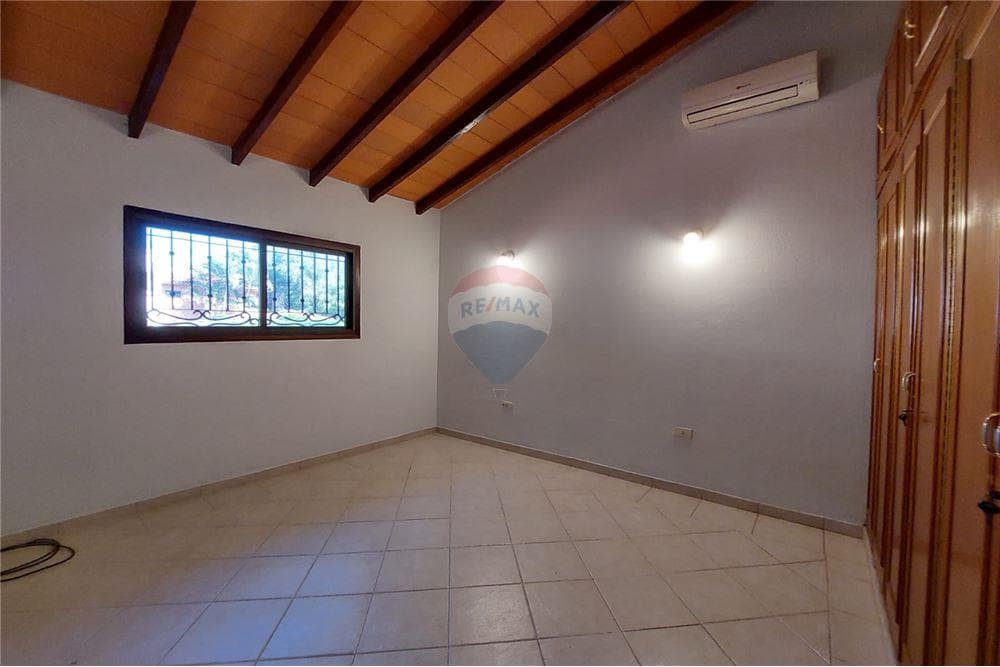 Casa - Venta - Madame Lynch, Paraguay, foto 4