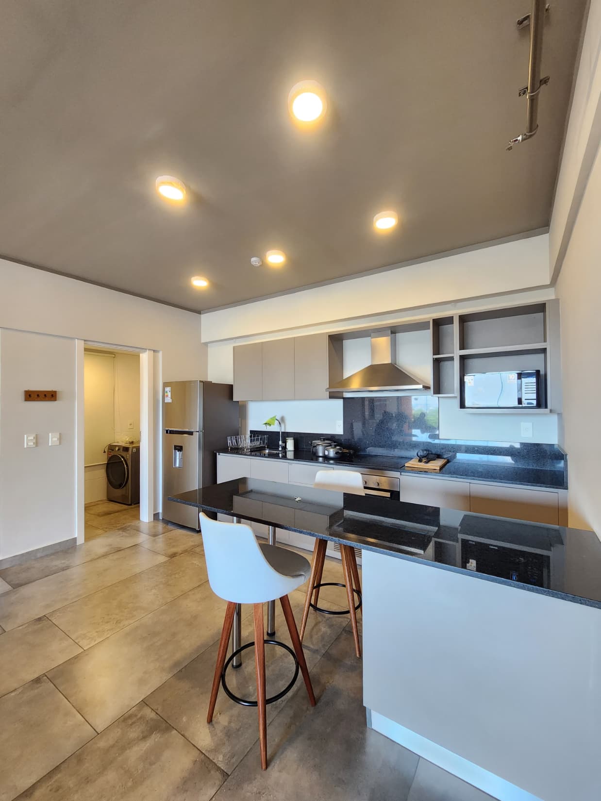 Oferta hermoso departamento de 2 habitaciones amoblado en Las Mercedes, foto 4
