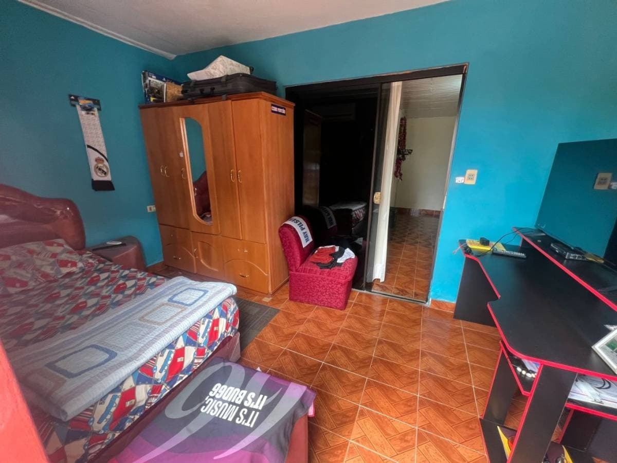 casa en lambare barrio san isidro, foto 3