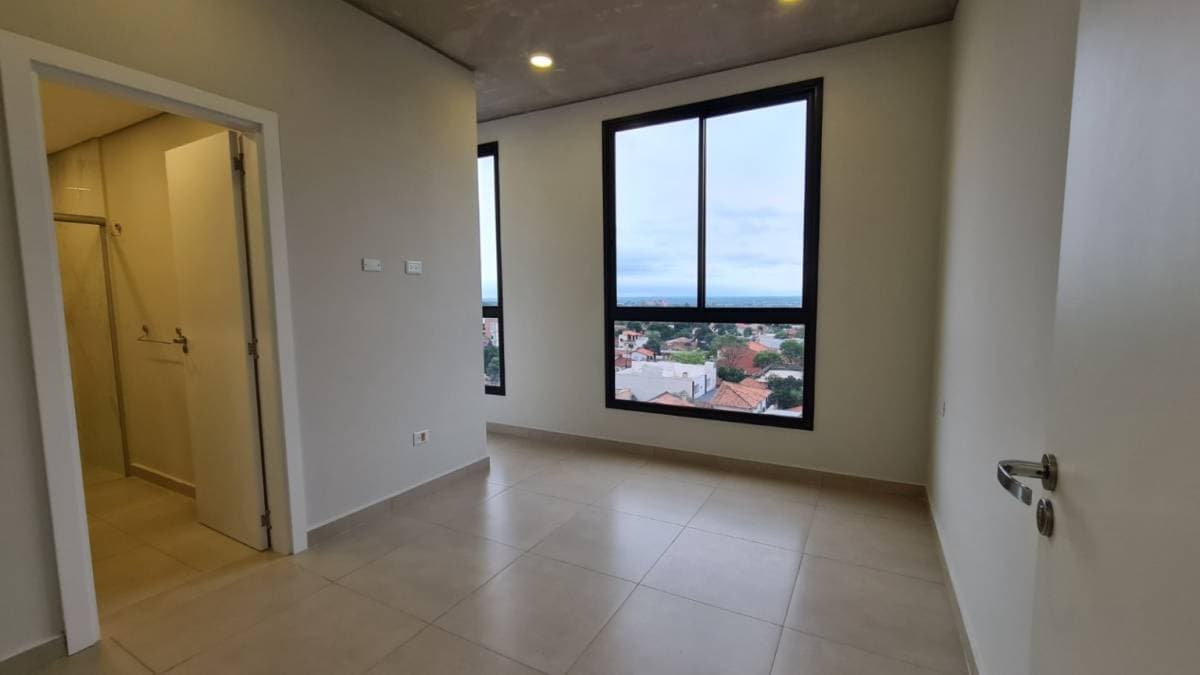 En venta amplio departamento en el edificio Carmelitas plaza, foto 5