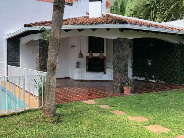Hermosa casa en zona recidencial - zona bcp, foto 1