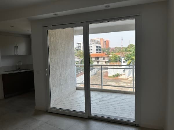Se alquila departamento de 2 dormitorios ubicado en el Barrio Mariscal López, foto 3