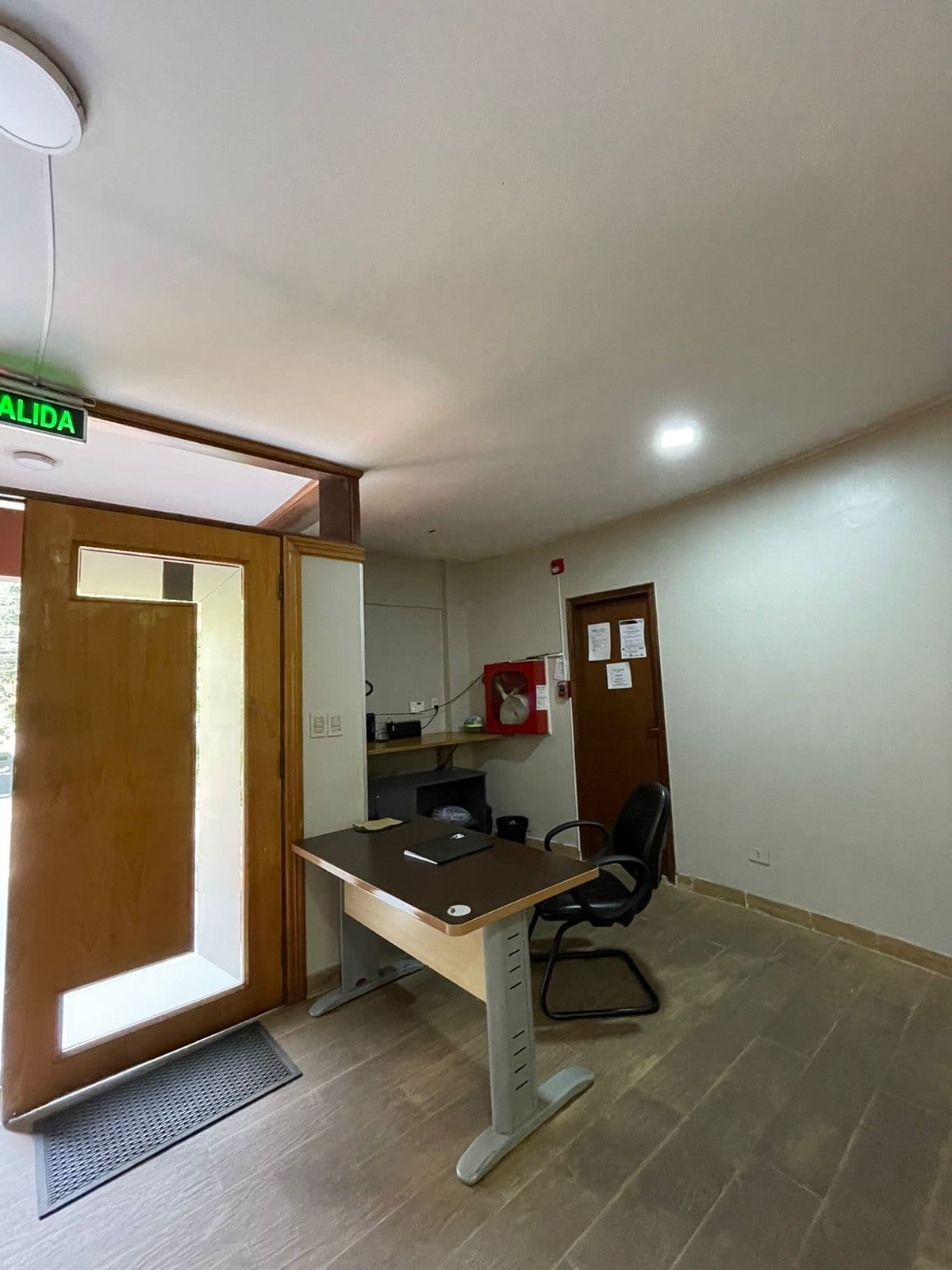 Oficina en edificio corporativo — foto 2