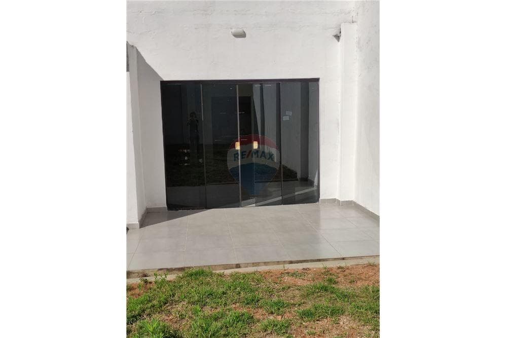 Casa - Alquiler - Lambaré, Paraguay — foto 3