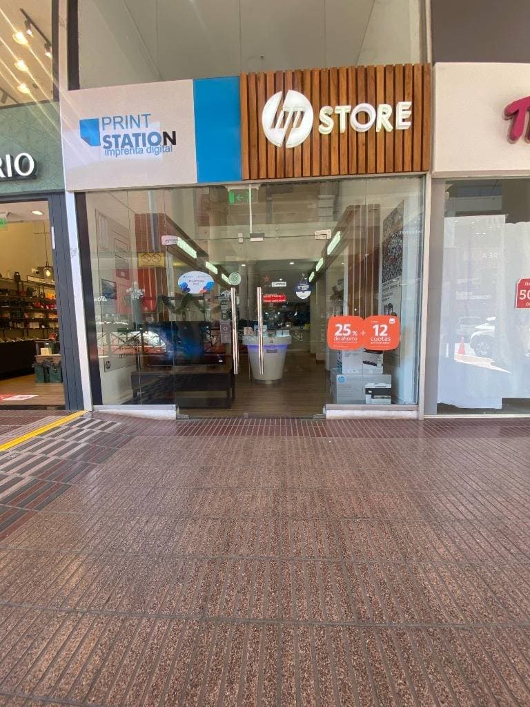 En alquiler local comercial en el shopping multiplaza