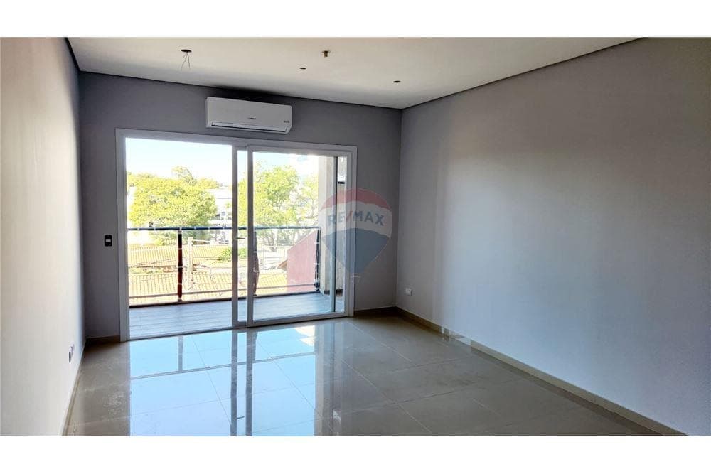 Departamento de 2 Dormitorios con Cochera Incluida — foto 3
