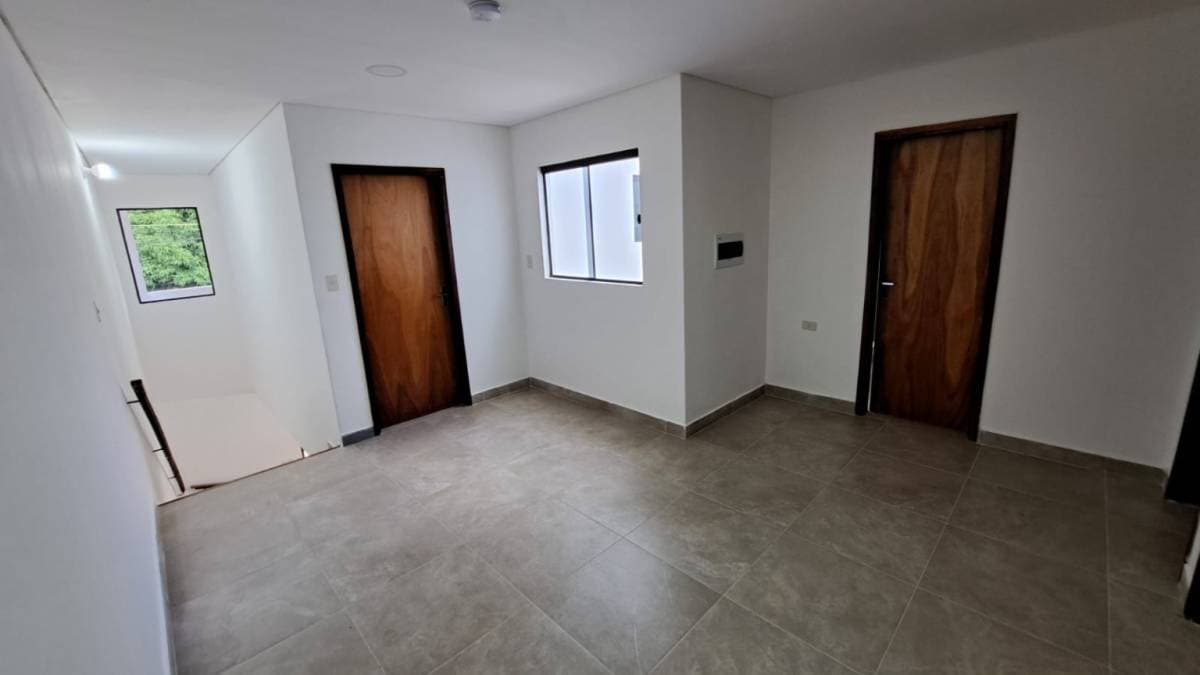 Duplex Zona del Yacht y Avda Peron Ita Enramada, foto 5