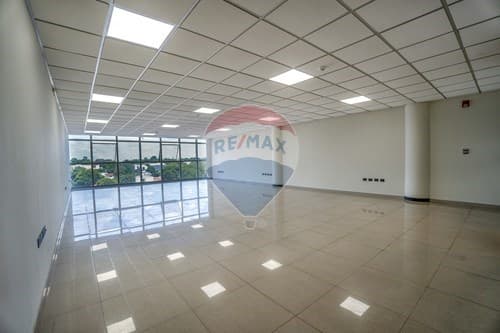 Alquilo Oficina en Sky Center - Eje Corporativo