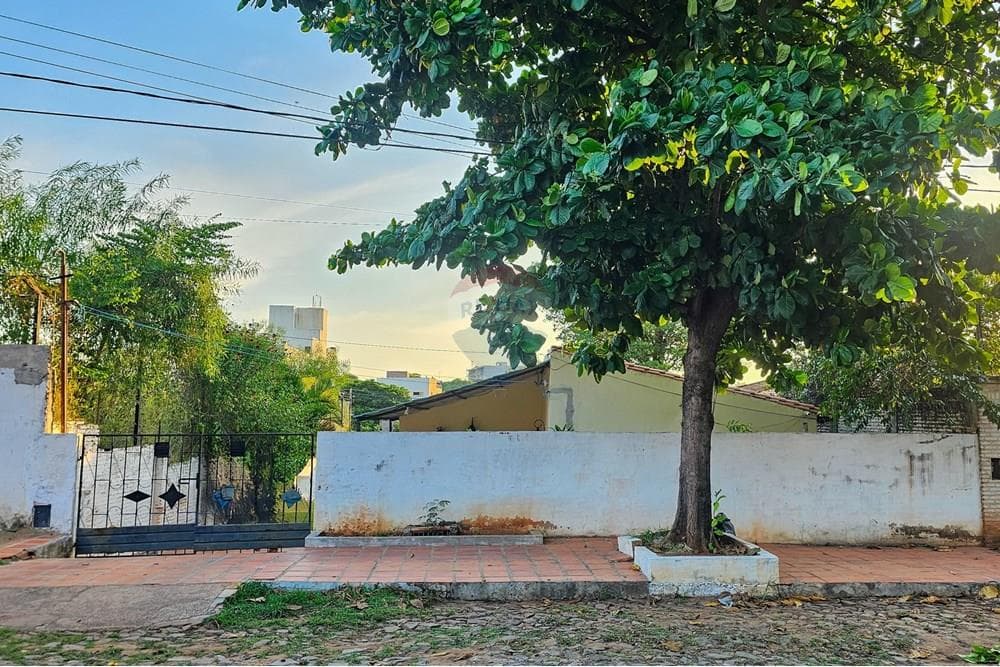 Terreno en barrio mburucuya, foto 5