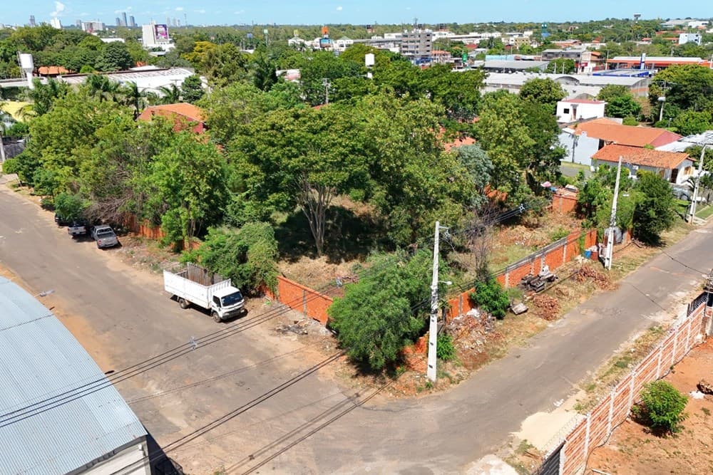 Terreno de 1.699 m2 en esquina en Mariano Roque Alonso — foto 4