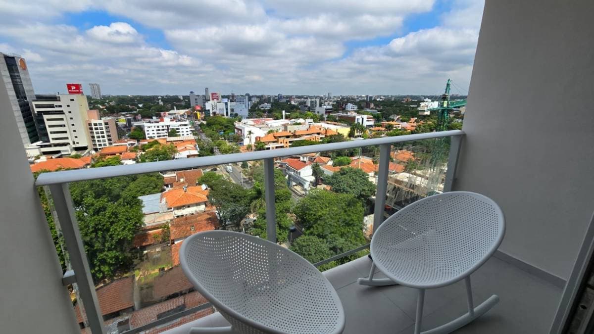 En venta departamento amoblado de 2 dormitorios a pasos del shopping del sol, foto 3